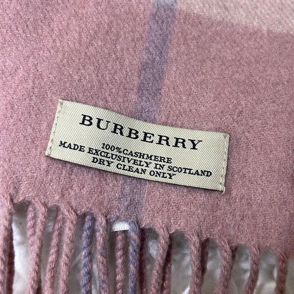 Burberry Vintage Cashmere plaid scarf - Picture 5 of 5